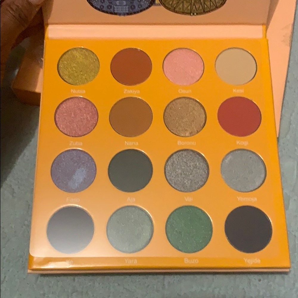 Juvias Place “Magic” Mini Palette